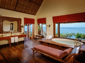 Bayuh Sabbha - master bedroom ensuite